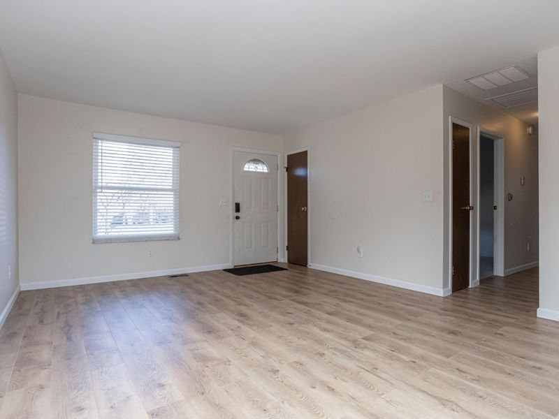 703 Pointview Drive, Westerville, OH 43081 Photo 7