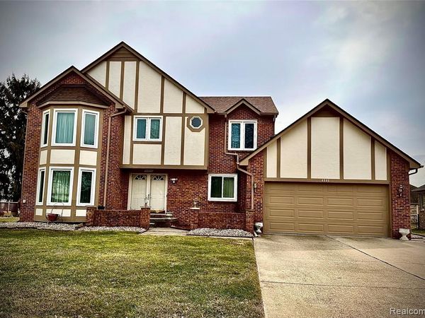 4846 Bayleaf Drive, Sterling Heights, MI 48314