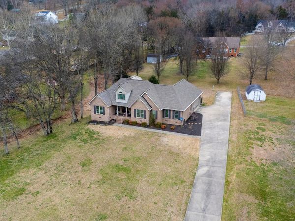 211 Amanda Dr, Bell Buckle, TN 37020