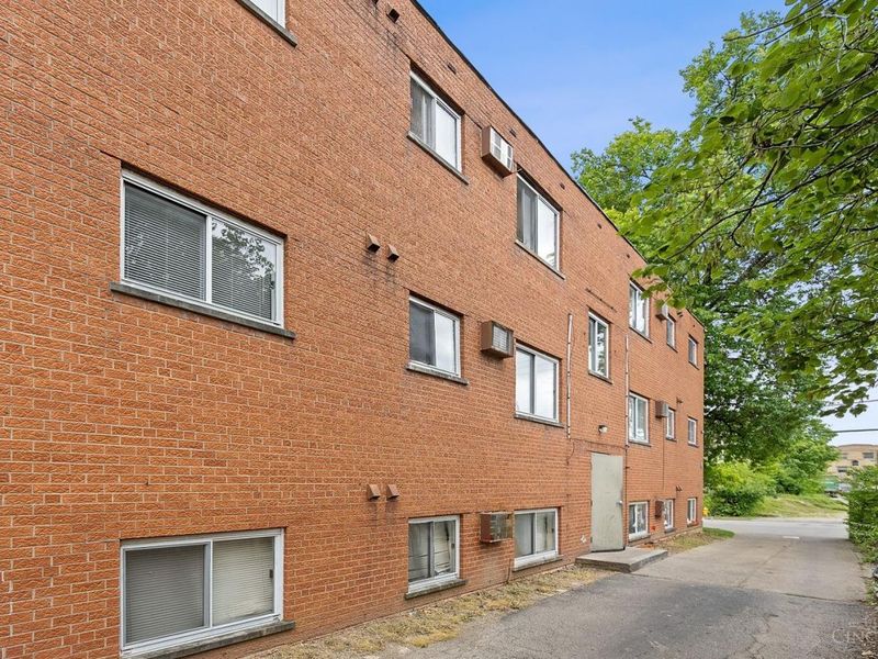 1522 Cedar Avenue, Cincinnati, OH 45224 Photo 2