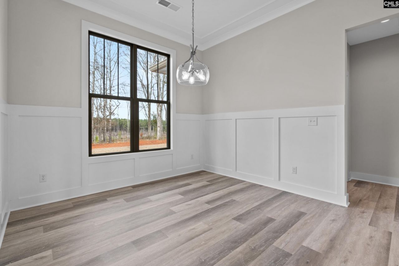 220 Breakwater Drive  Photo 10