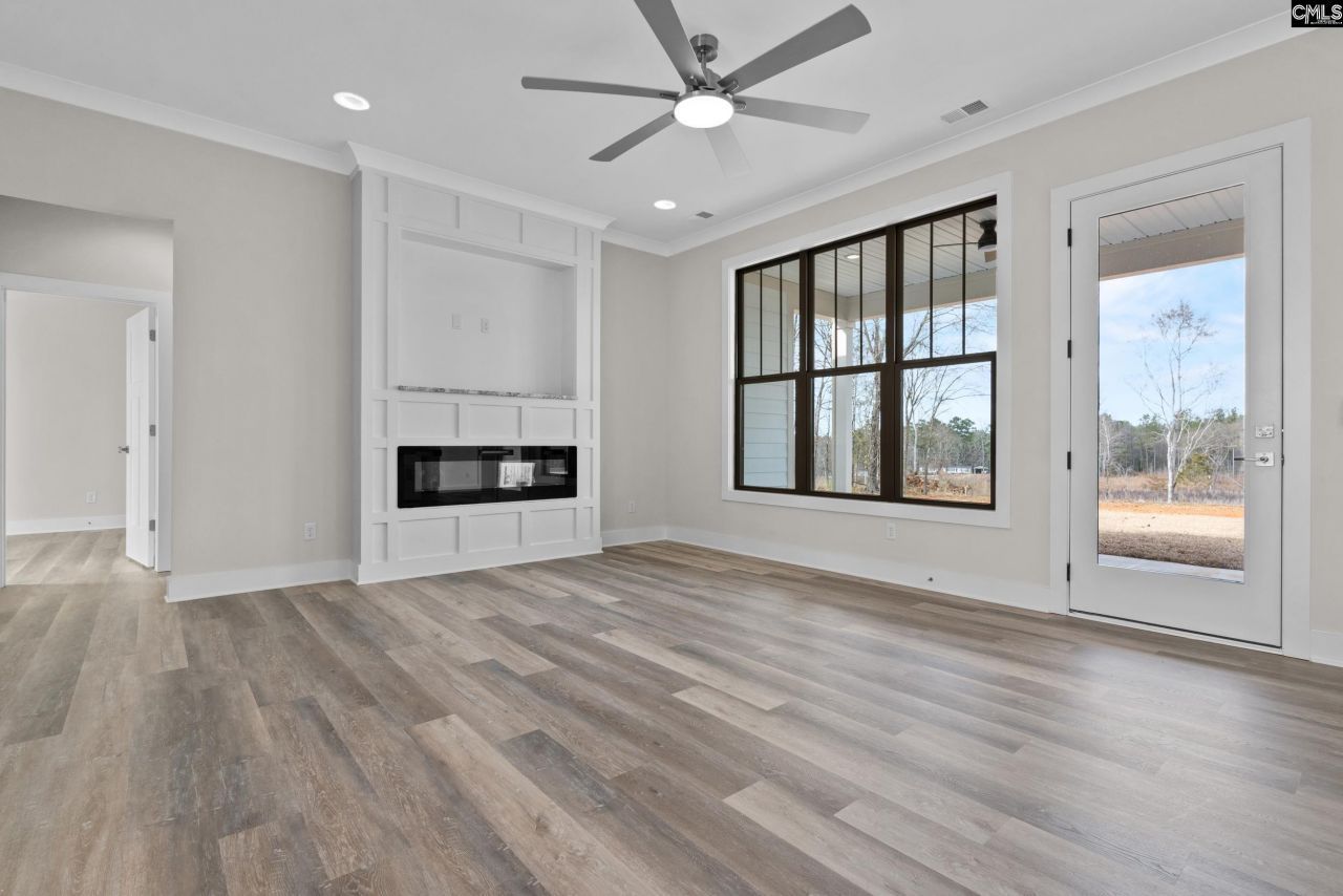 220 Breakwater Drive  Photo 13