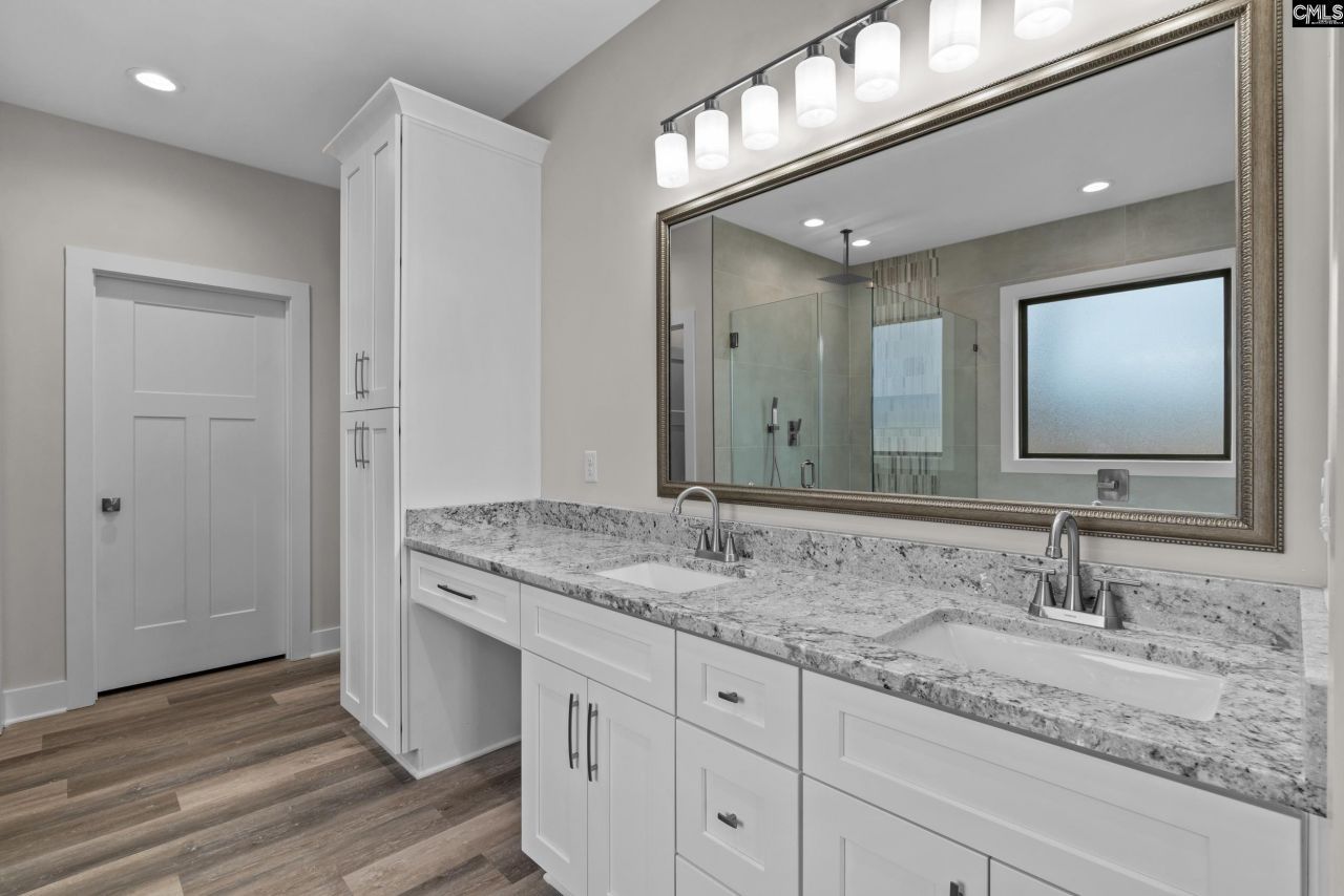 220 Breakwater Drive  Photo 16