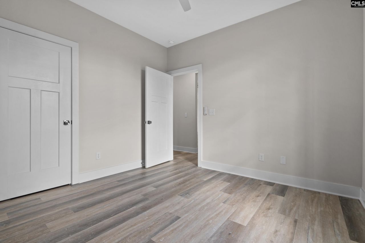 220 Breakwater Drive  Photo 19