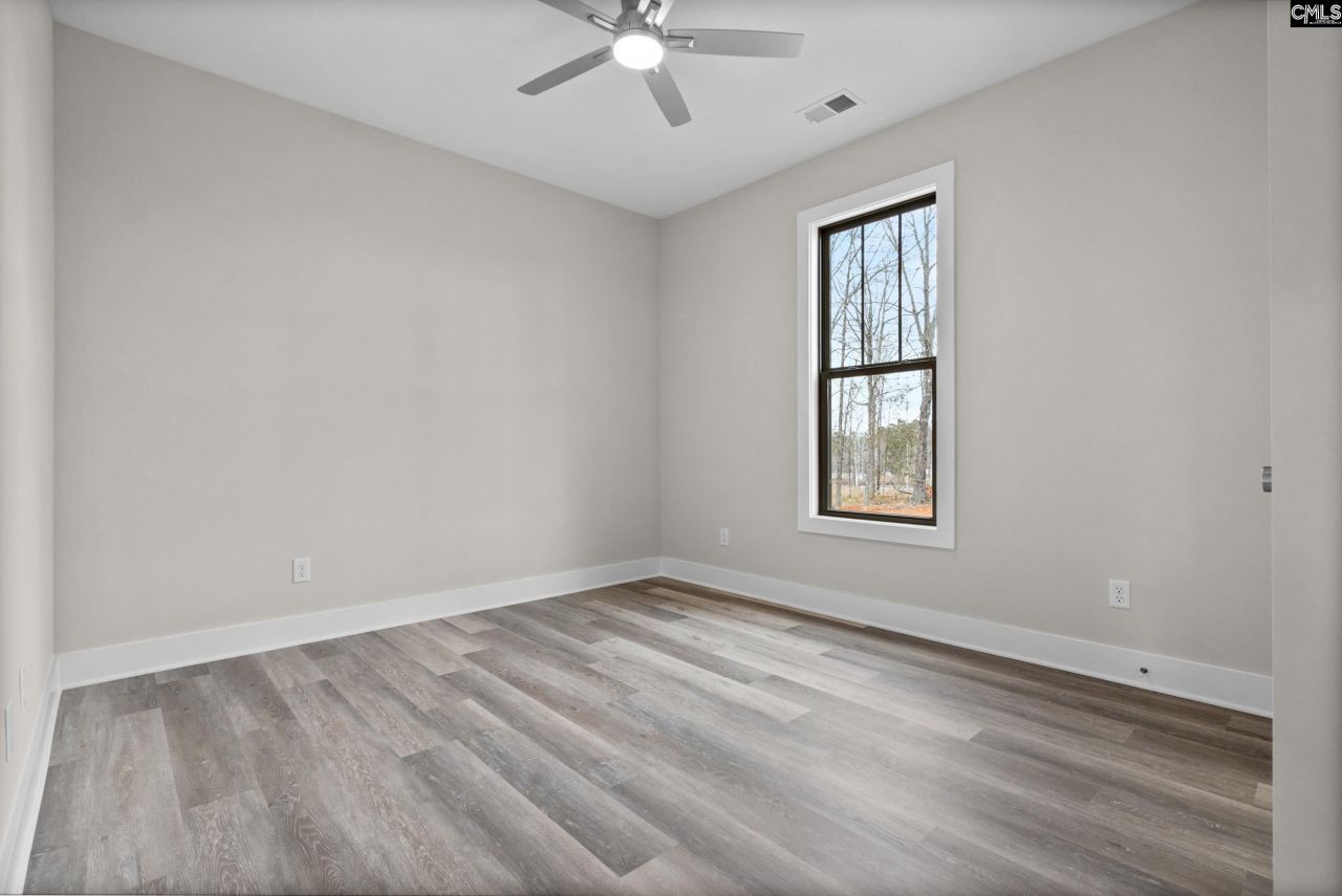 220 Breakwater Drive  Photo 20