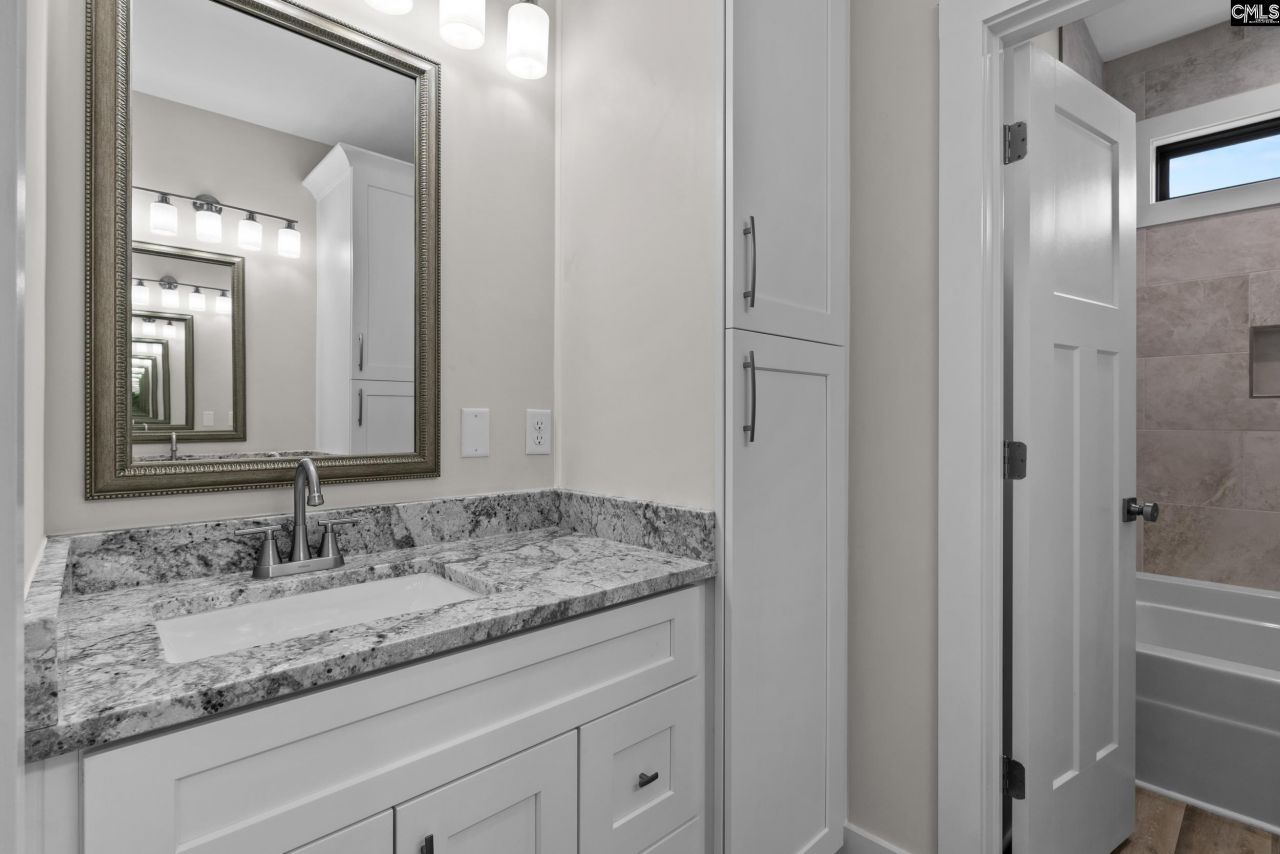 220 Breakwater Drive  Photo 25