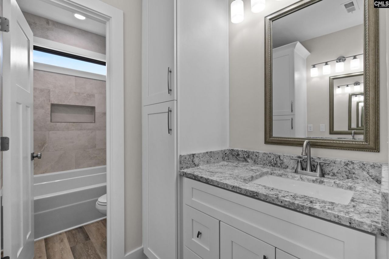 220 Breakwater Drive  Photo 26