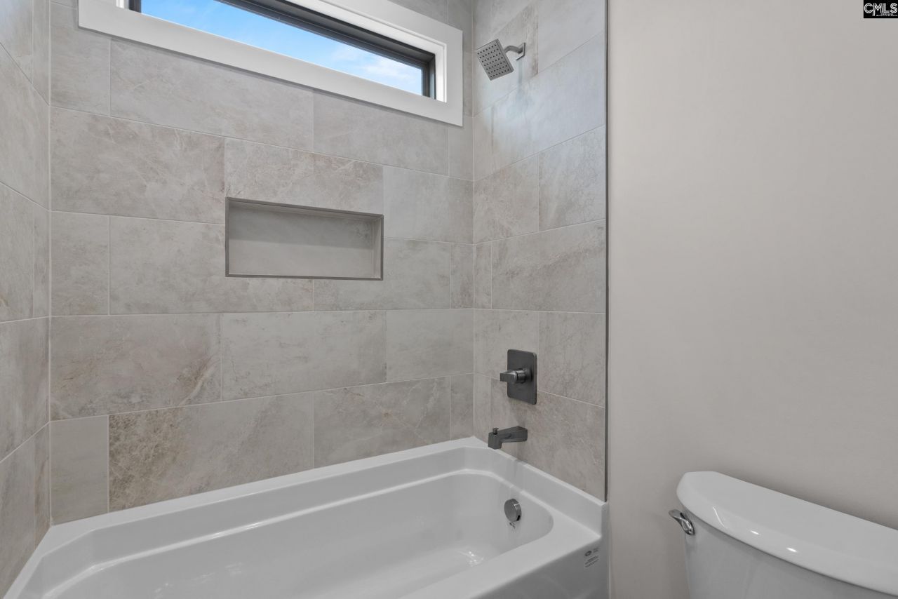 220 Breakwater Drive  Photo 27