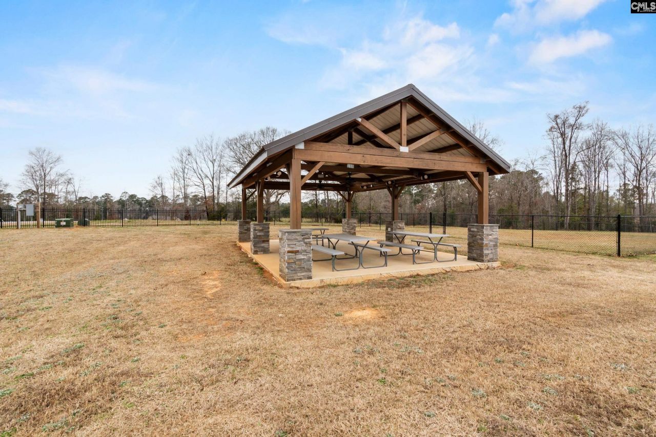 220 Breakwater Drive  Photo 34