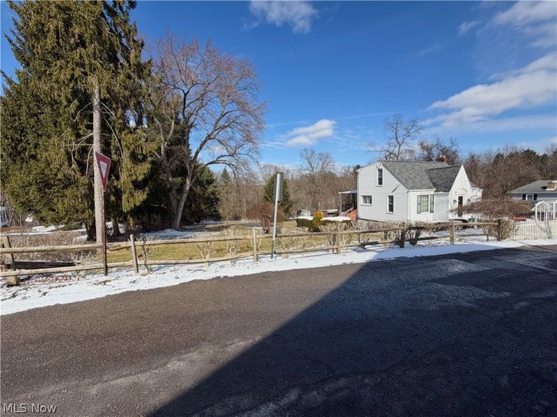 403 Burrows Avenue, East Liverpool, OH 43920 Photo 4