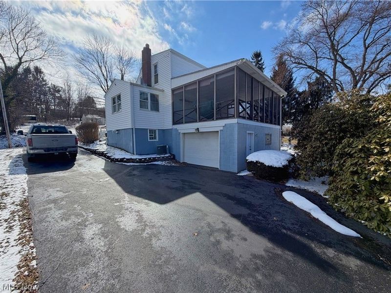 403 Burrows Avenue, East Liverpool, OH 43920 Photo 5