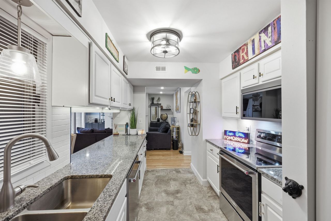 6813 Porcher Dr. Photo 8