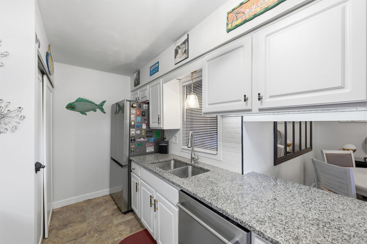 6813 Porcher Dr. Photo 9