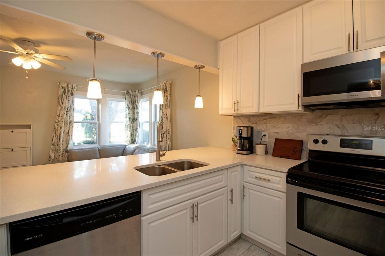 1547 35th Avenue N, Saint Petersburg, FL 33704 Photo