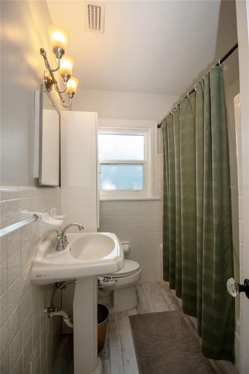 1547 35th Avenue N, Saint Petersburg, FL 33704 Photo