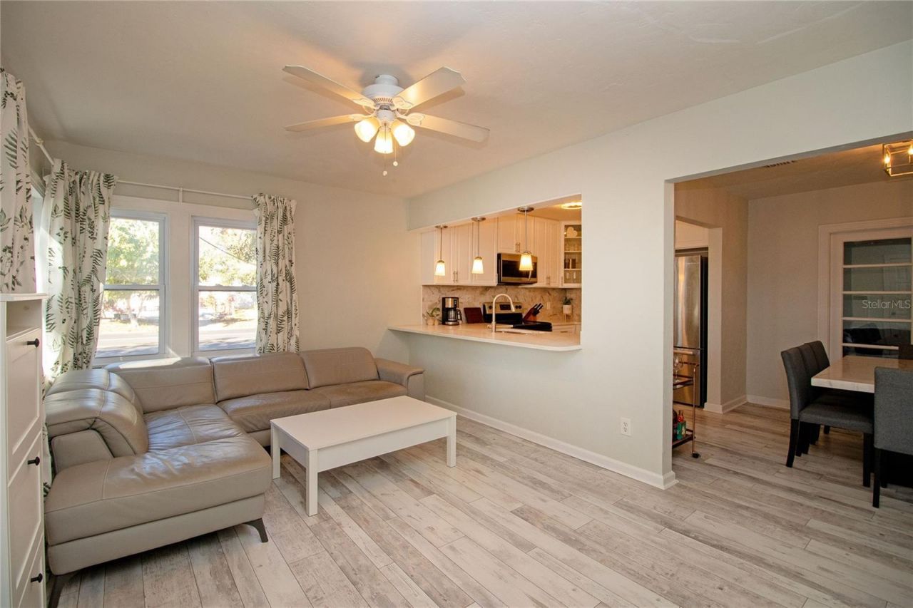 1547 35th Avenue N, Saint Petersburg, FL 33704 Photo