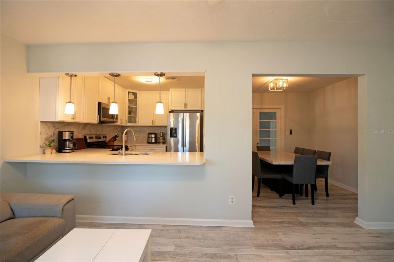 1547 35th Avenue N, Saint Petersburg, FL 33704 Photo