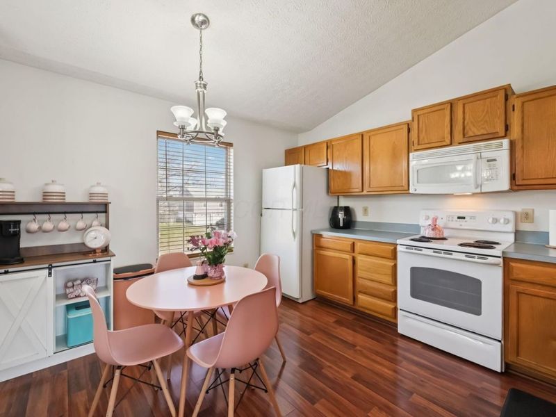 2535 Bridlewood Court , Obetz, OH 43207 Photo 10