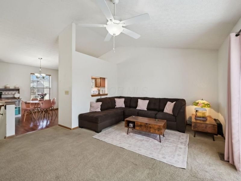 2535 Bridlewood Court , Obetz, OH 43207 Photo 7