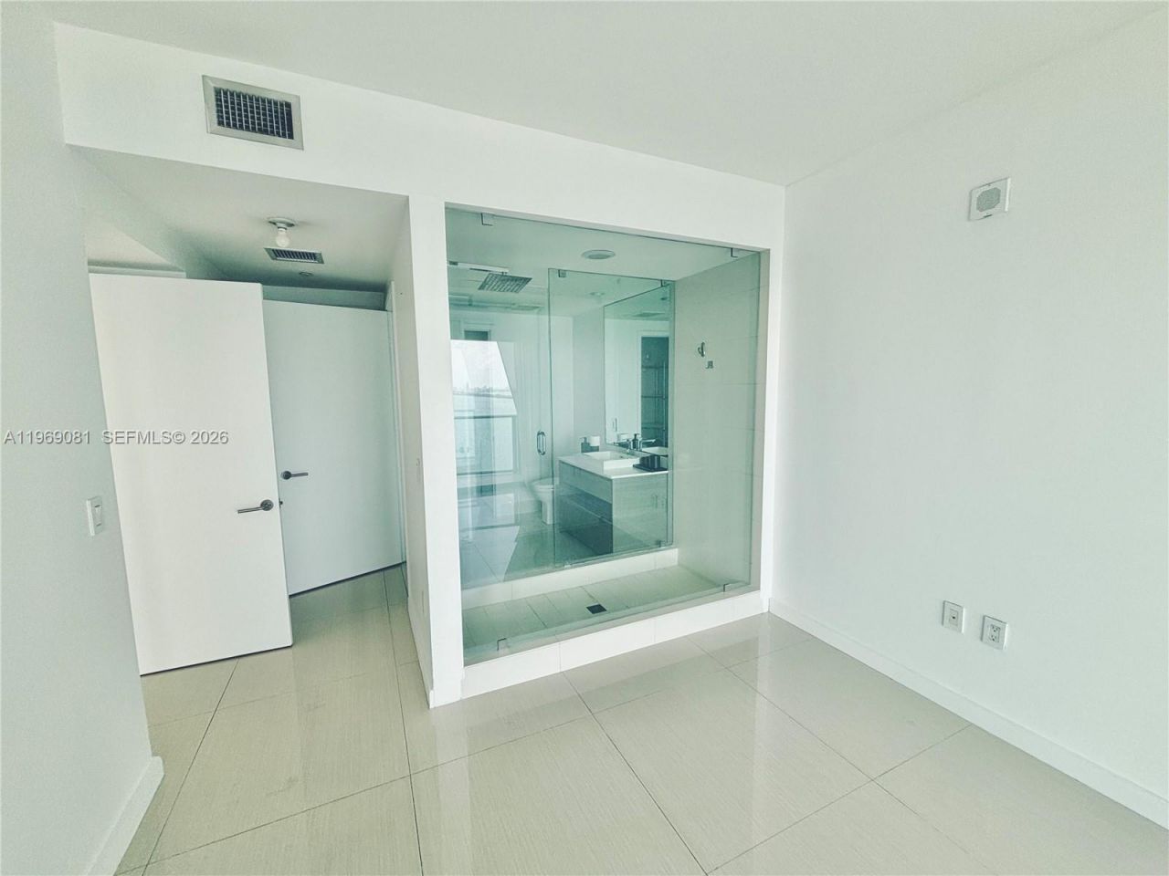 460 NE 28th St, Unit 2102, Miami, FL 33137 Photo