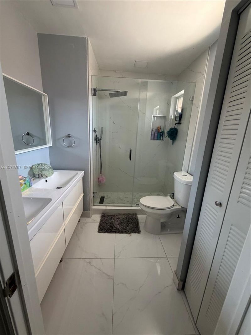 7738 W 34th Ln , Unit 15-201, Hialeah, FL 33018 Photo