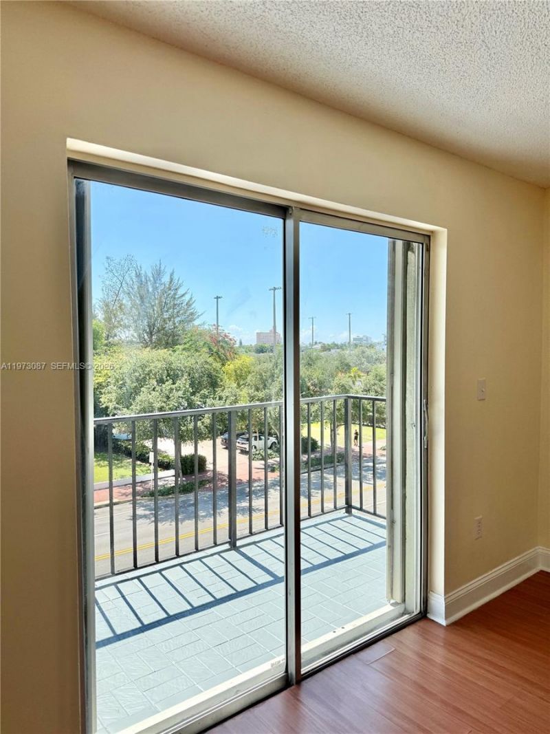 1236 Alton Rd, Unit 401, Miami Beach, FL 33139 Photo