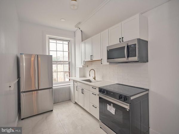 18 W BRIDGE STREET, NEW HOPE, PA 18938