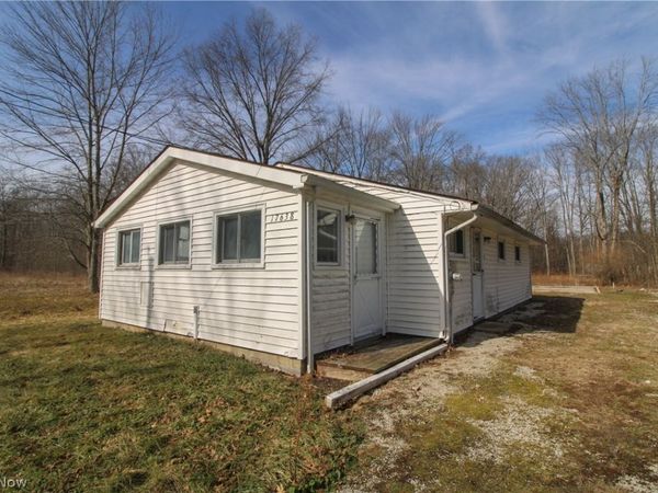 17638 Laurel Avenue, Lake Milton, OH 44429