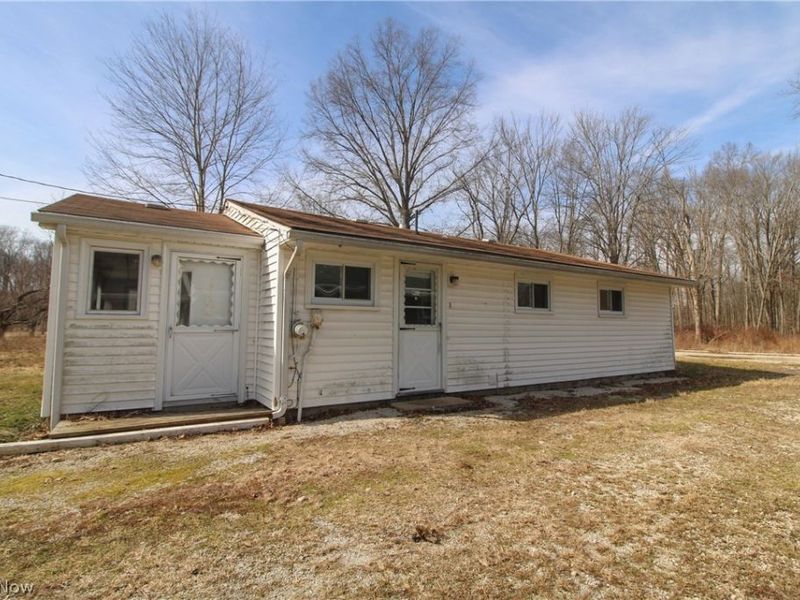 17638 Laurel Avenue, Lake Milton, OH 44429 Photo 2