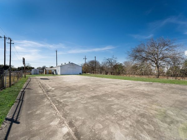 121 Demya, San Antonio, TX 78227