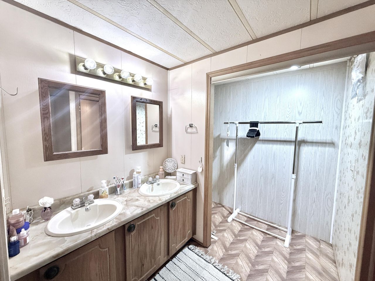 1390 Brantley Avenue Photo 13