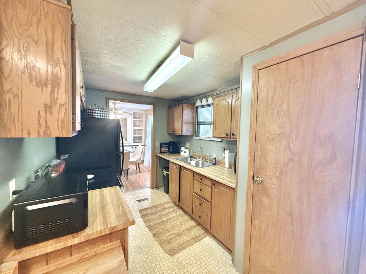 1390 Brantley Avenue Photo 8