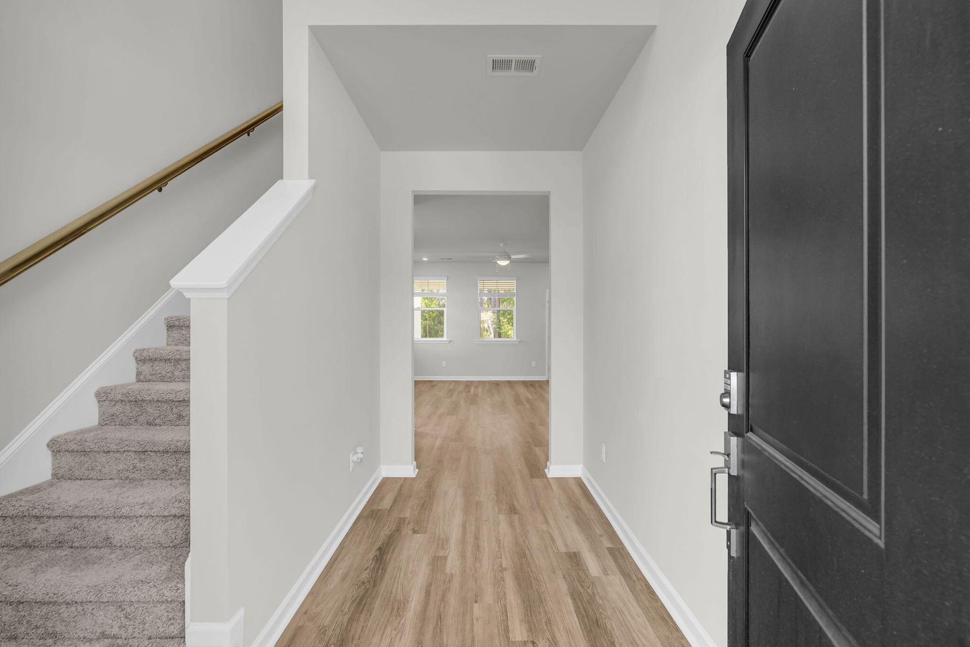 322 Clipper Court Photo 14