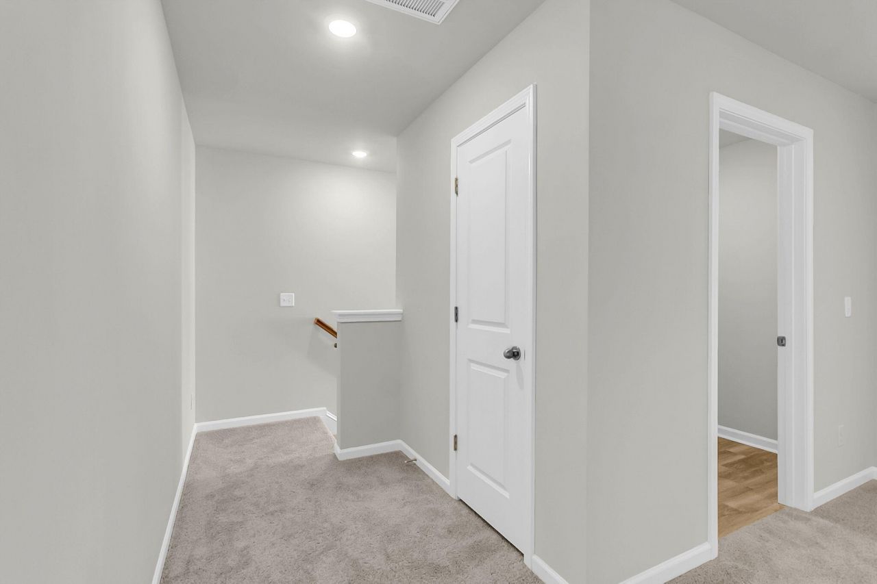 322 Clipper Court Photo 23