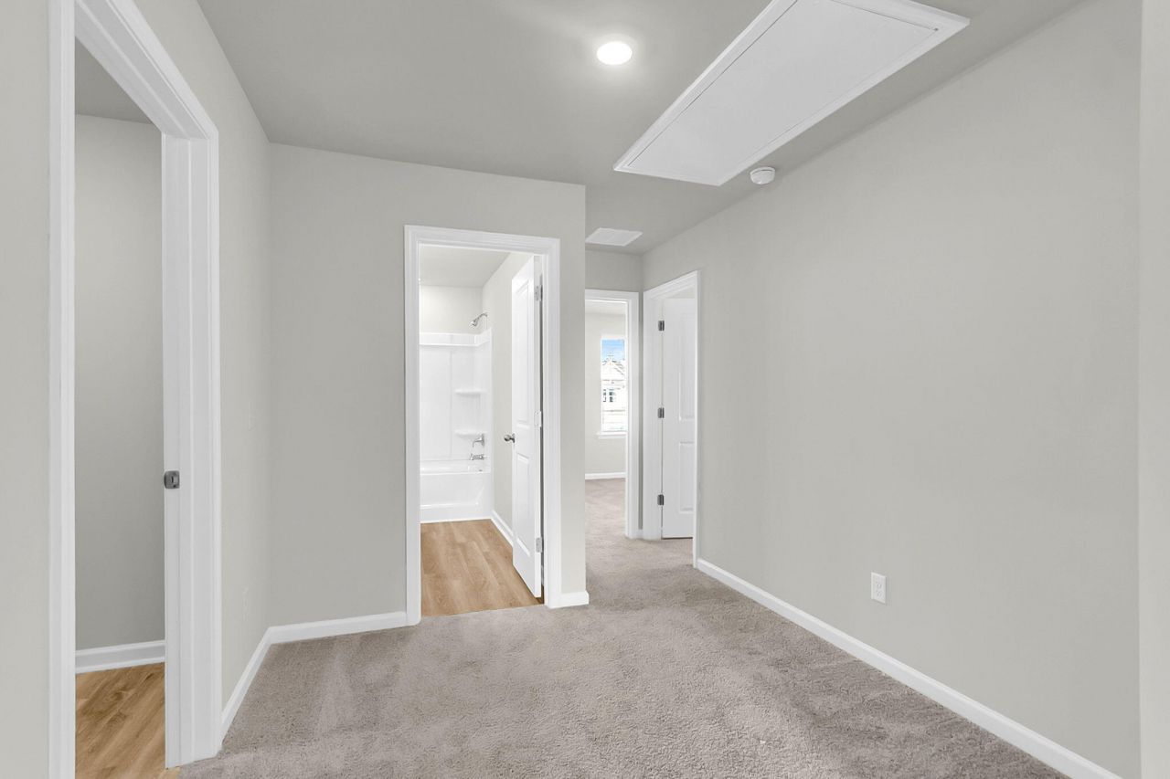 322 Clipper Court Photo 24