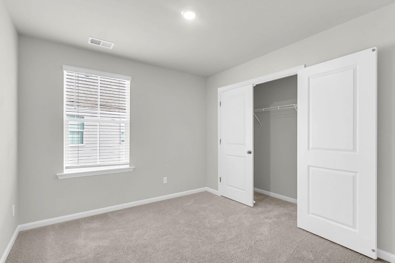 322 Clipper Court Photo 27