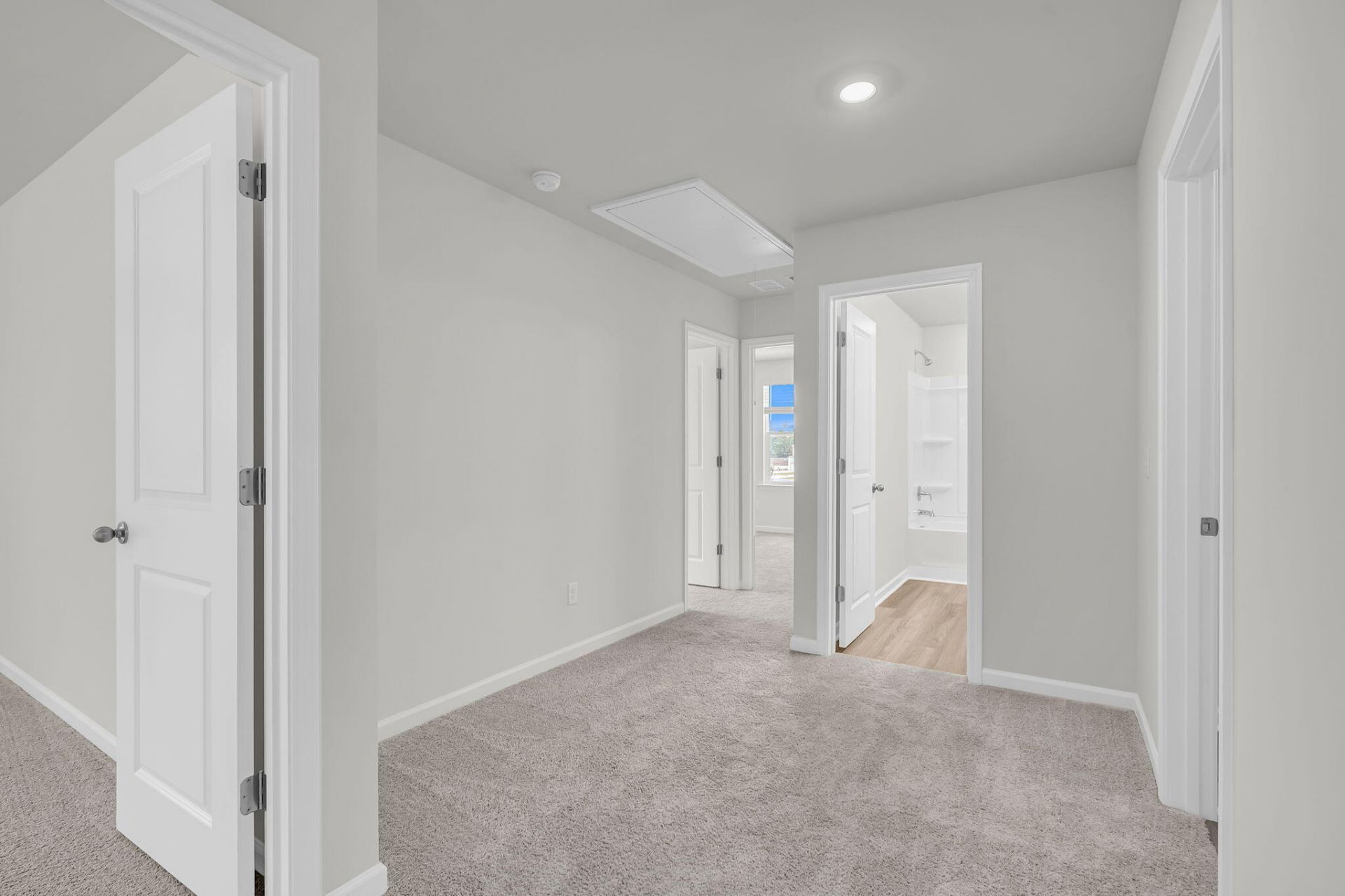 322 Clipper Court Photo 28