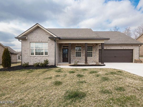 1554 Mountain Drive, Lenoir City, TN 37772