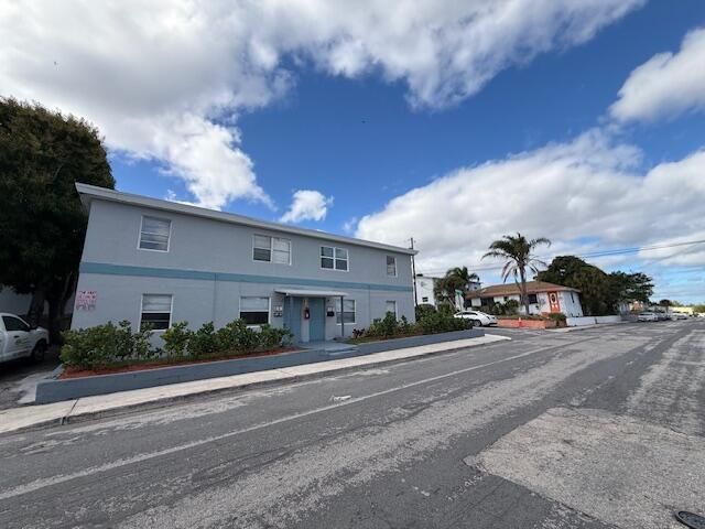 1913 Division Avenue, West Palm Beach, FL 33407 Photo