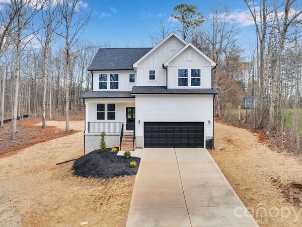 146 Forest Creek Drive, Statesville, NC 28625