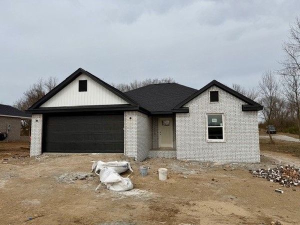 305 E Copper Leaf Drive, Siloam Springs, AR 72761