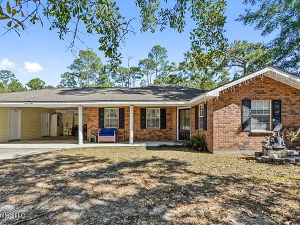 1540 Waveland Avenue, Waveland, MS 39576