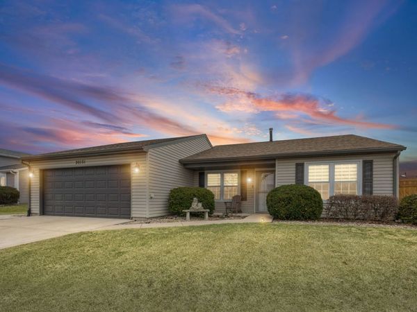 20151 S Rosewood Drive, Frankfort, IL 60423