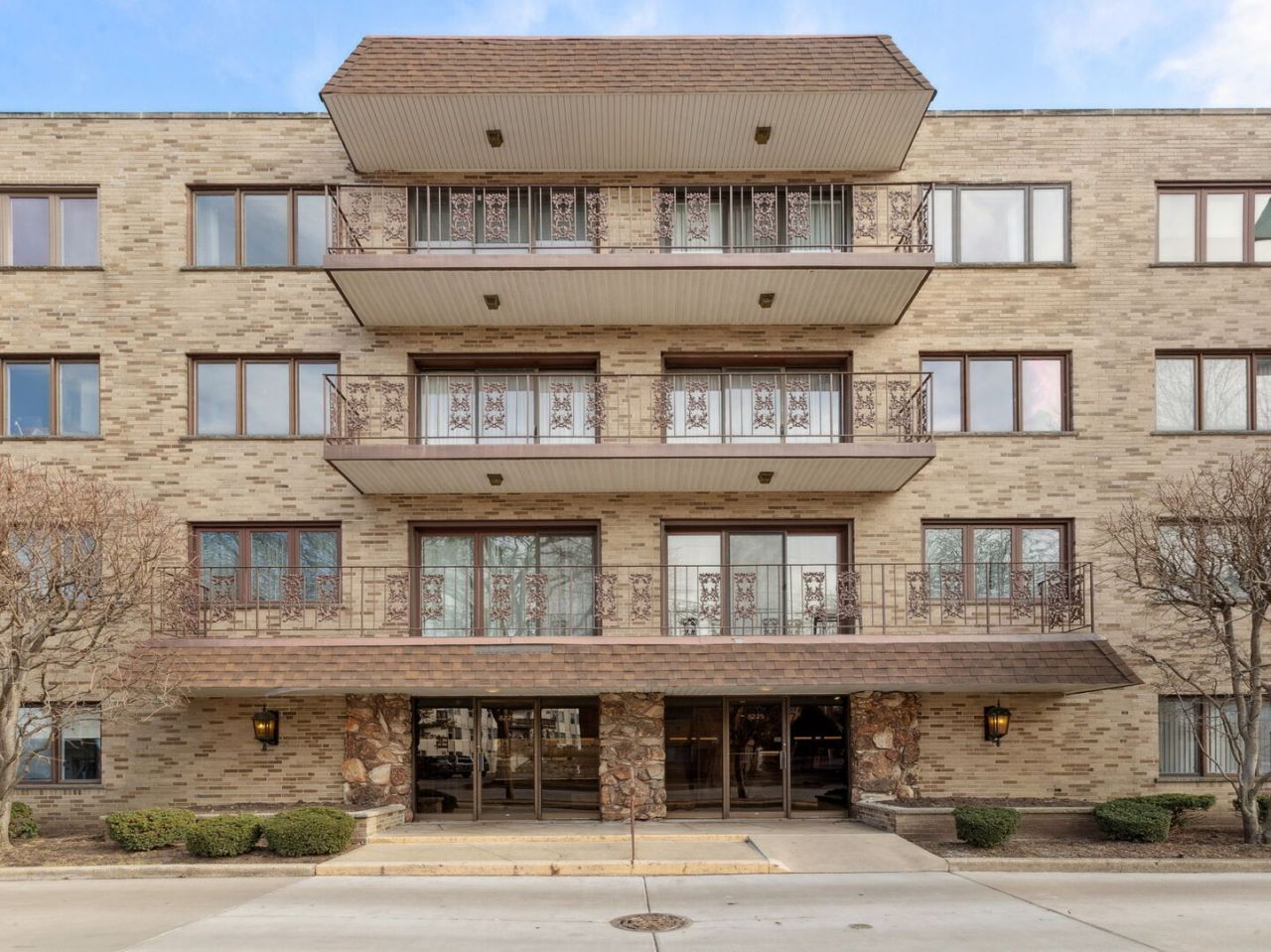 8225 N Niles Center Road N, Unit 309, Skokie, IL 60077 Main Photo