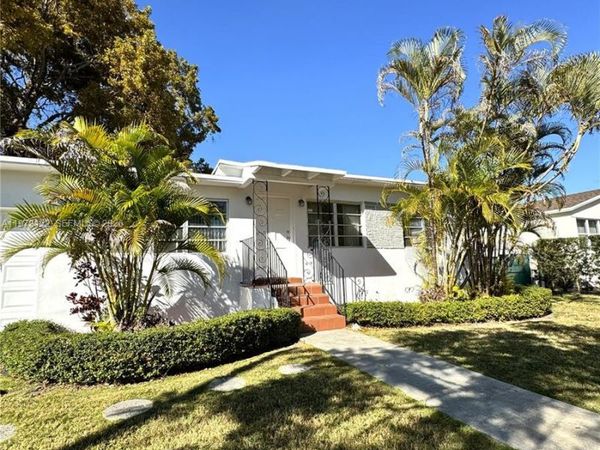 5353 SW 6th St , Unit -, Miami, FL 33134