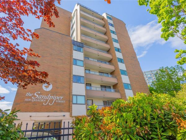 1630 Quadra St , Unit 1004, Victoria, BC V8W 3J5