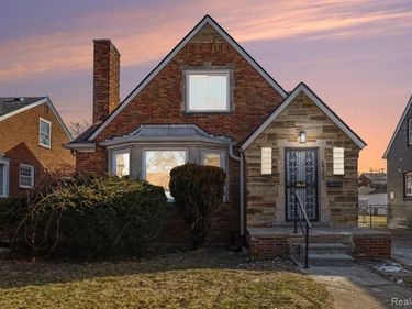 18428 Snowden Street, Detroit, MI 48235