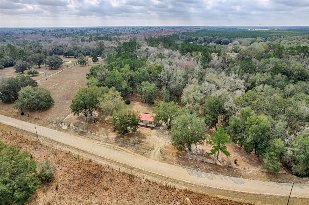 664 NE 748th Avenue , Old Town, FL 32680 Photo