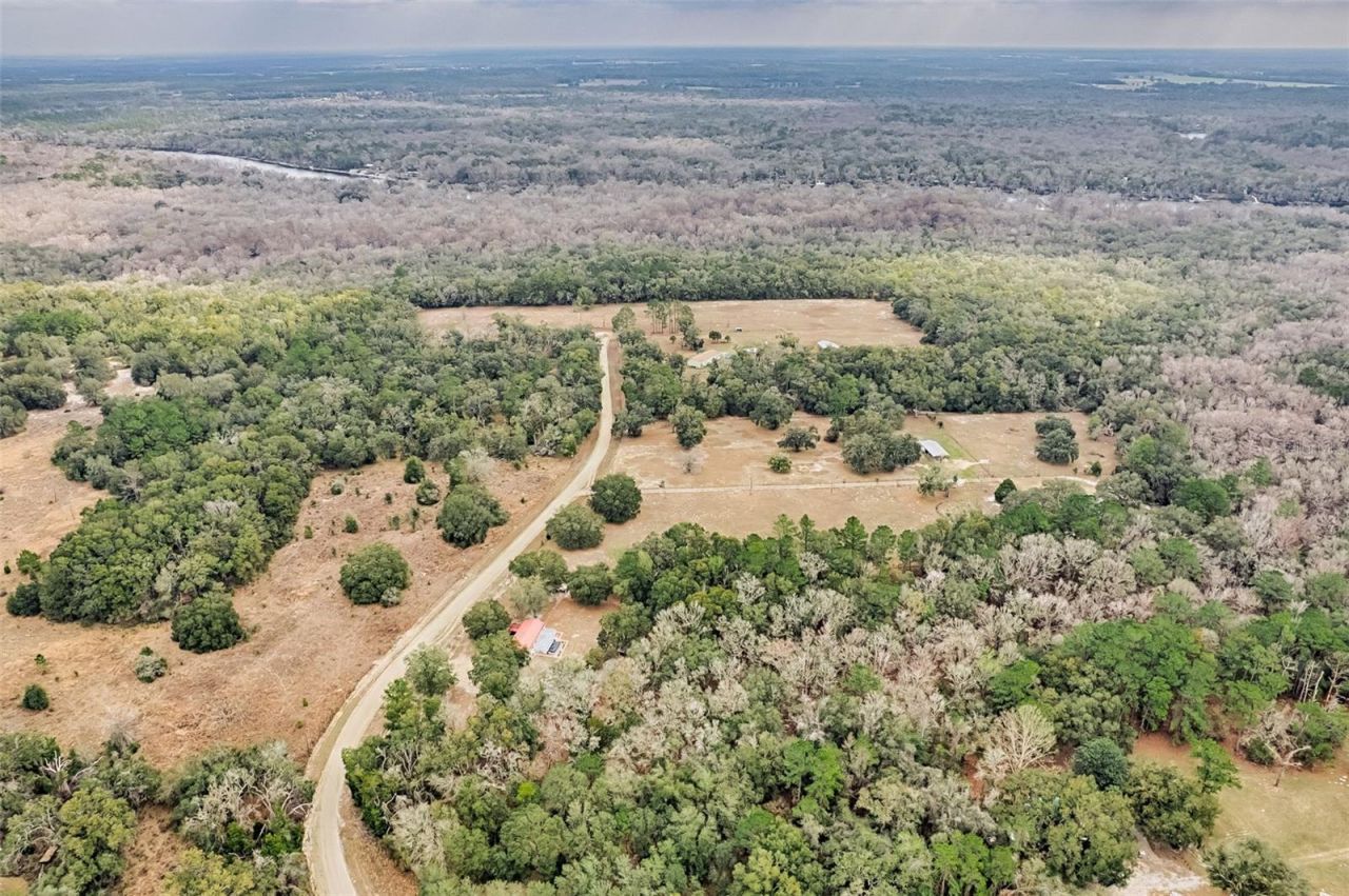 664 NE 748th Avenue , Old Town, FL 32680 Photo