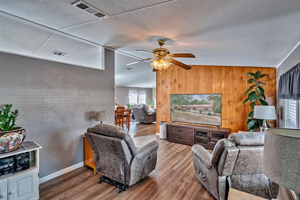 664 NE 748th Avenue , Old Town, FL 32680 Photo